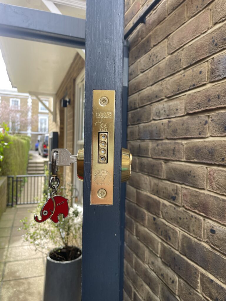 lock fitting Knightsbridge 